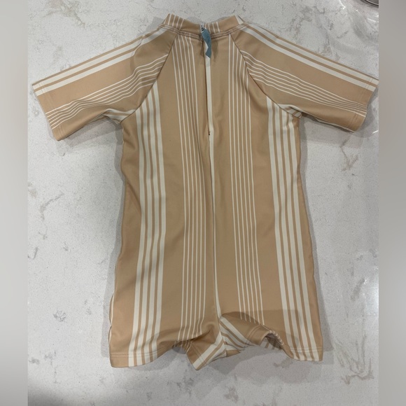 Minnow unisex cafe stripe rashguard one piece - size 2T - Picture 3 of 4